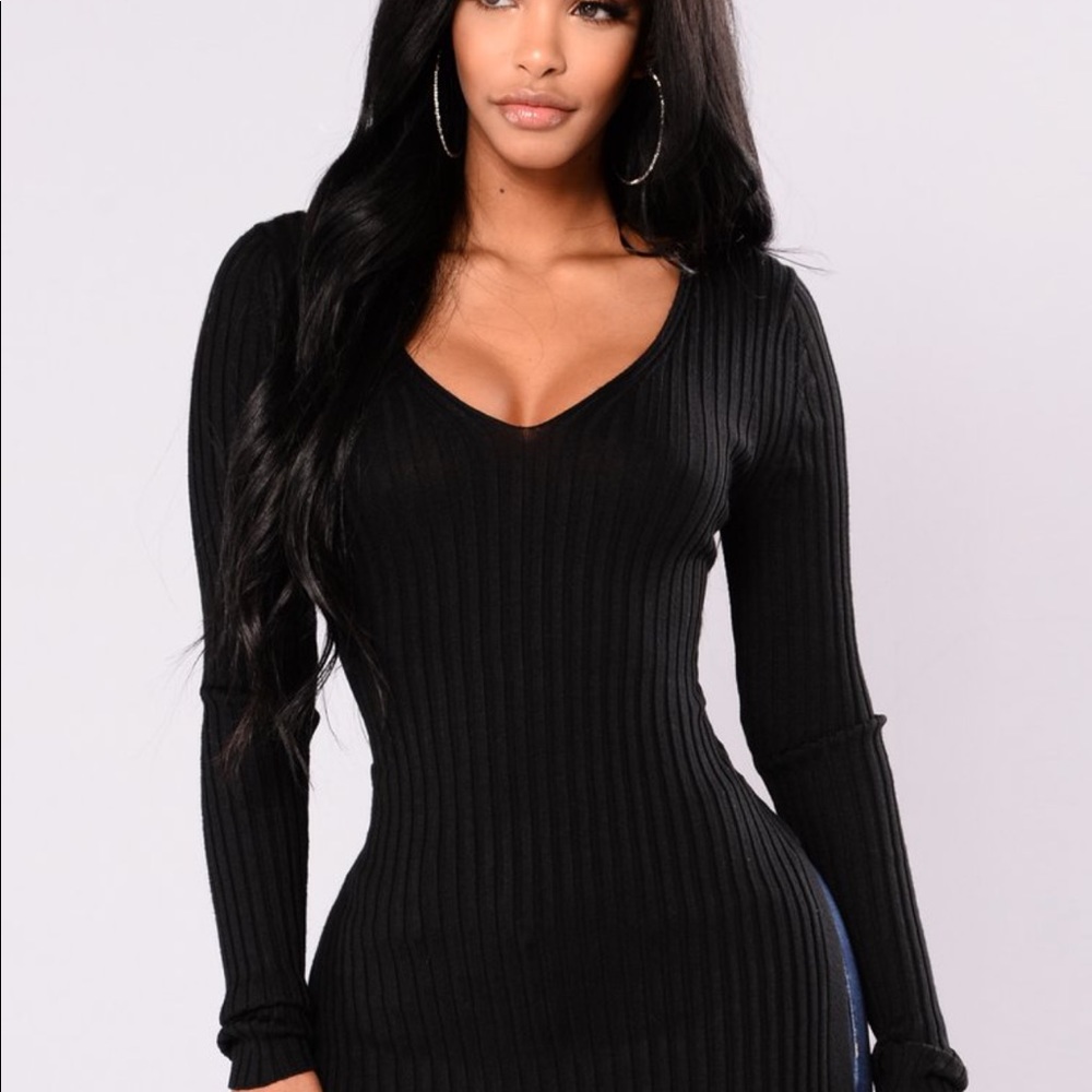 Ribbed v-neck sweater